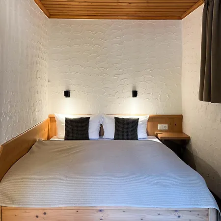 Schwarzwald Im Haus Tanneck - - Titisee Aparthotel